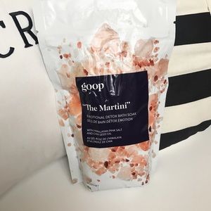 GOOP The Martini Himalayan Pink Salt Bath Soak